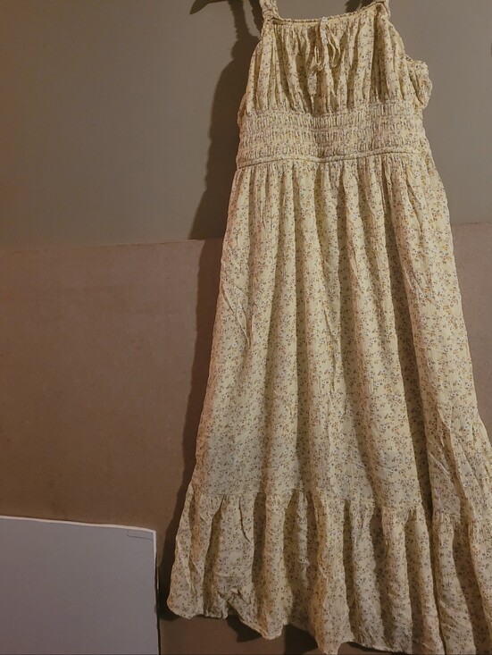 Celebrity Pink Dresses & Skirts - Celebrity Pink Cream Yellow Floral Maxi Dress Xl